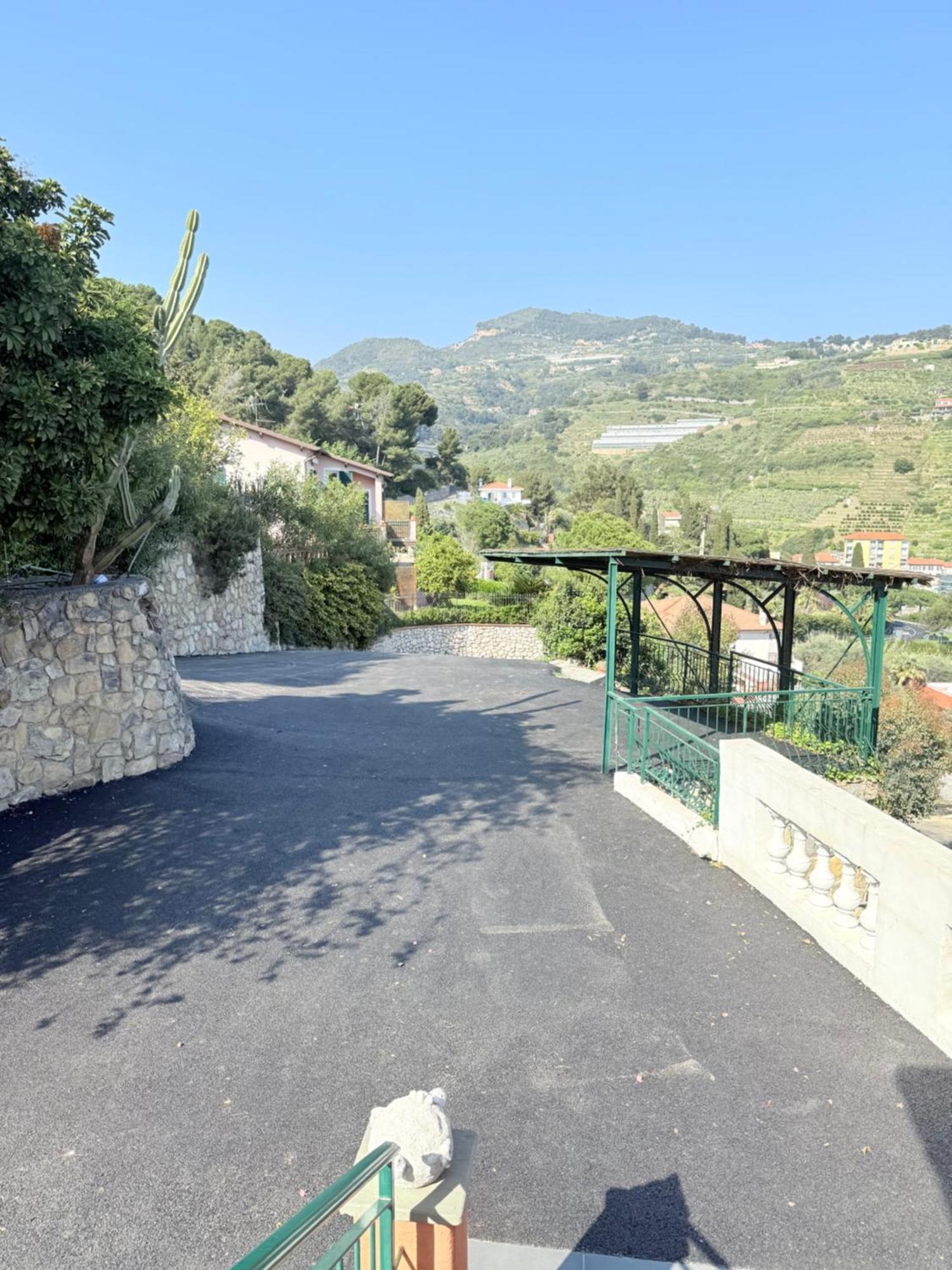 ונטימיגליה Agriturismo Un Mare Di Fiori מראה חיצוני תמונה