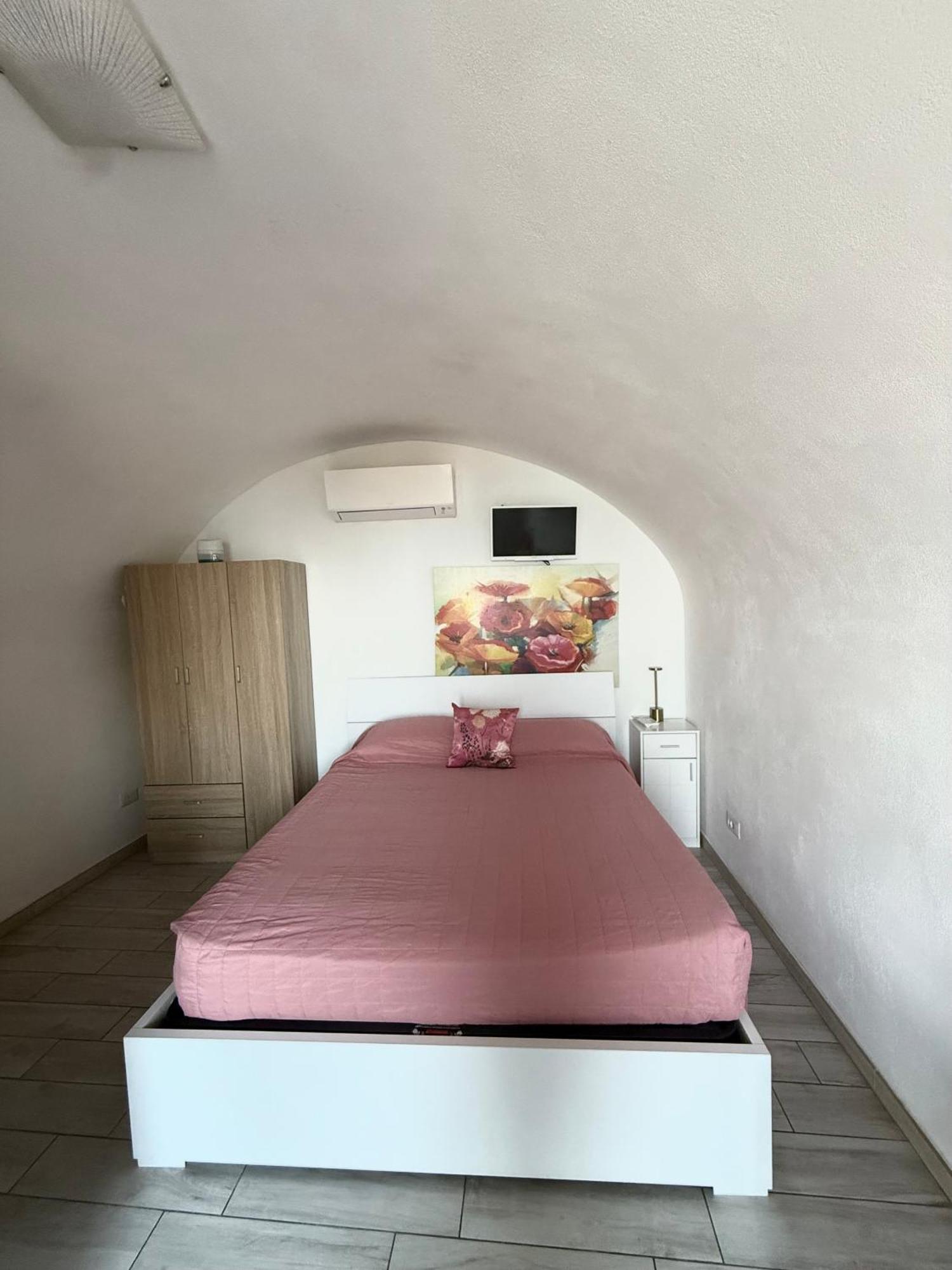 ונטימיגליה Agriturismo Un Mare Di Fiori מראה חיצוני תמונה