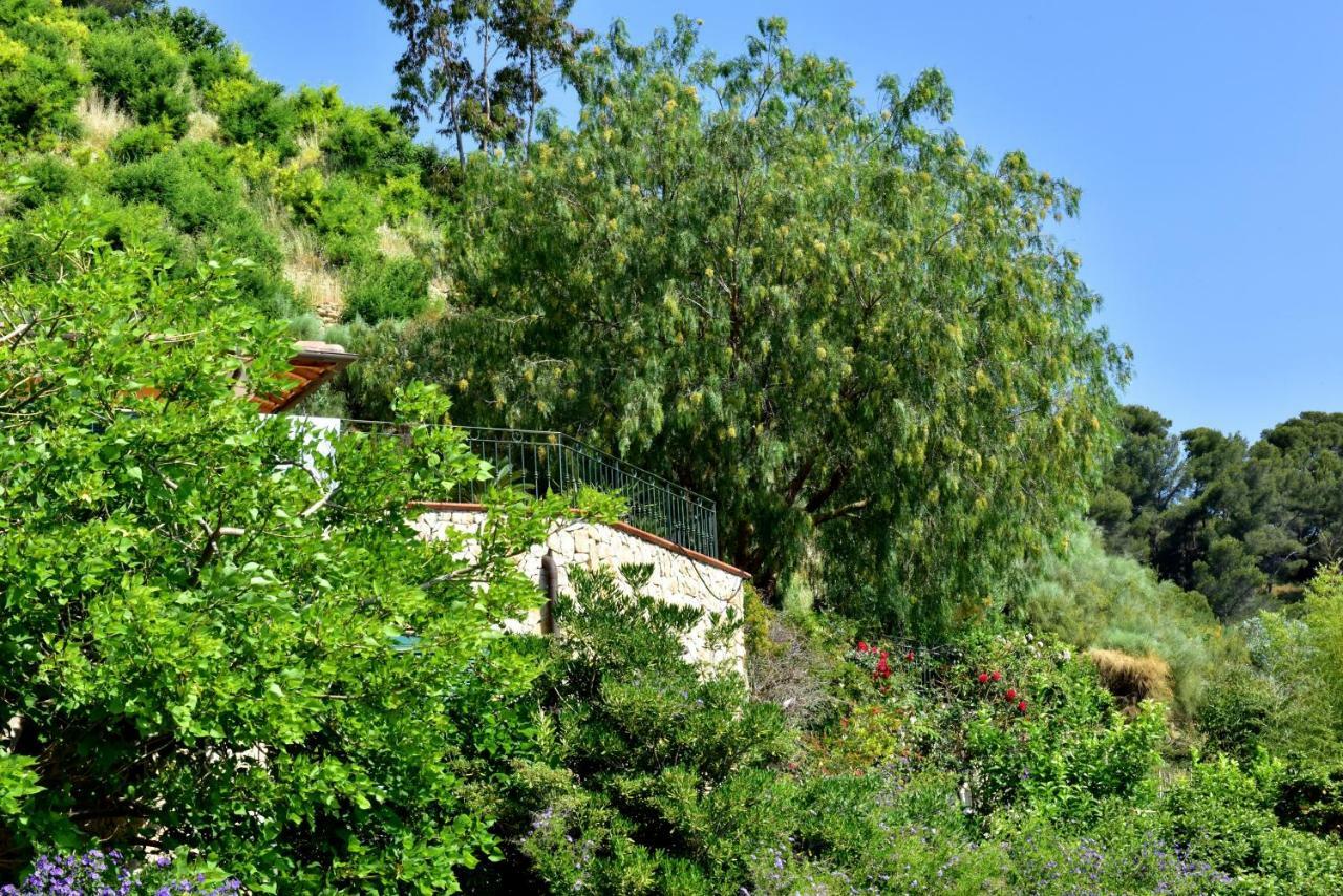 ונטימיגליה Agriturismo Un Mare Di Fiori מראה חיצוני תמונה